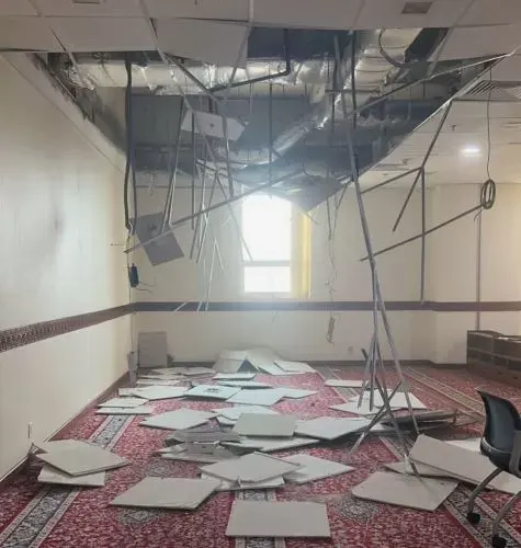 سقوط سقف مستعار على مصلين في جامعة الإمام عبدالرحمن