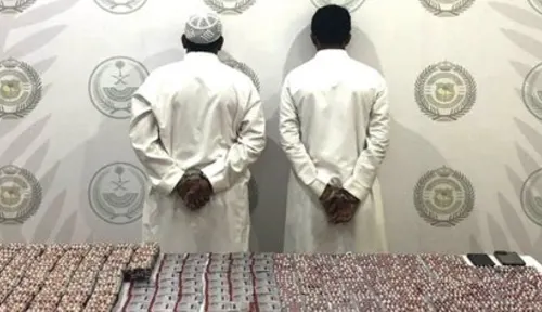 الطائف.. سقوط اثنين قبل ترويج 13,901 قرص مخدر