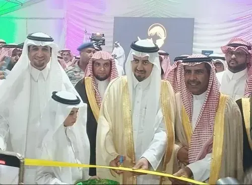 محافظ القطيف يُطلق مهرجان روبيان الشرقية “3” في الواجهة البحرية