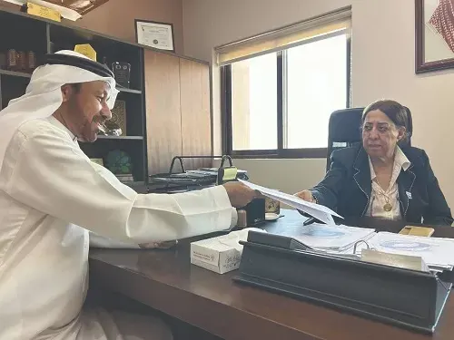 مقاعد دراسية مخفضة لأيتام جمعية تاروت في كلية المانع