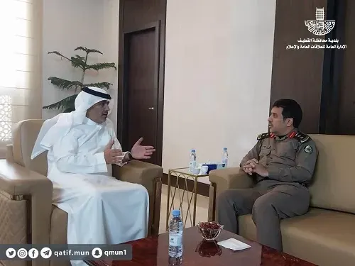 القطيف.. المطيري والقرني يناقشان رفع كفاءة المرور وفك الاختناقات