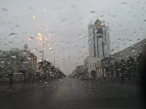 إنذار برتقالي.. صواعق و برد و سيول في القطيف و الدمام و الخبر