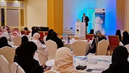 الأمراض المعدية تجمع 180 متخصصاً في مركزي القطيف
