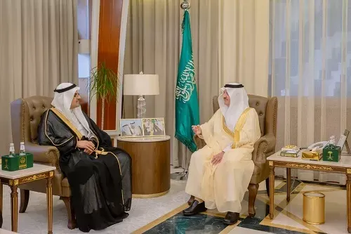 أمير الشرقية: “الاهتمام بالتعليم والابتكار لبناء اقتصاد وطني مثمر”