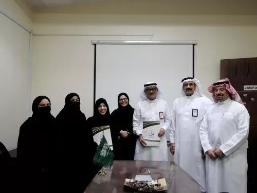 شراكة بين “نسائية العطاء” و”خيرية القطيف” في الإعلام والبرامج