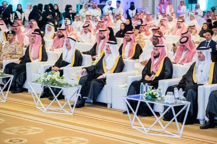 أمير الشرقية: الكفاءات السعودية قادرة على النهوض بالوطن