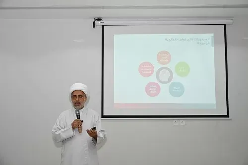 سنابس.. “آل إبراهيم” يقدم روشتة إنجاح الوالدية الوحيدة