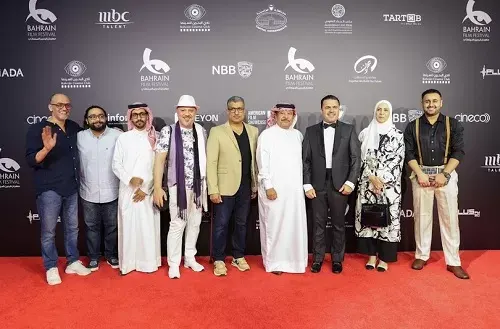 علي سعيد المدلوح.. “رقم هاتف قديم” الأفضل شعرياً وتمثيلًا في مهرجان البحرين