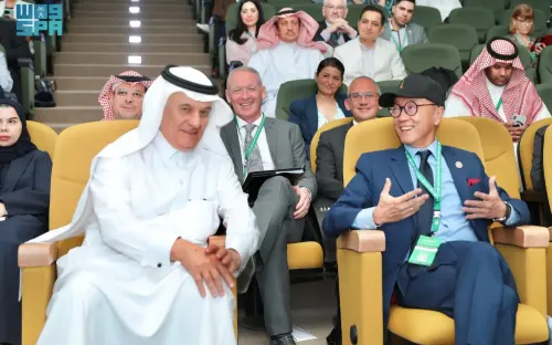 “البيئة” و “كاوست” يناقشان دور الزارعة الذكية في تأمين الغذاء
