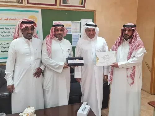 “تنمية القطيف” تحتفي بـ 7 من قدامى معلمي المحافظة