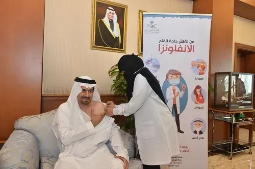 “الخريف” يدشن حملة تطعيم الإنفلونزا الموسمية بالقطيف