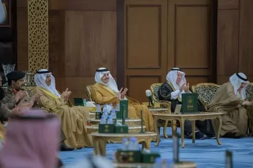أمير الشرقية يكرم القائمين والمشاركين في مبادرة لوحة وطن٣