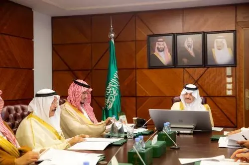 أمير الشرقية مشدداً: إنجاز المعاملات وحل المشاكلات في وقت قصير