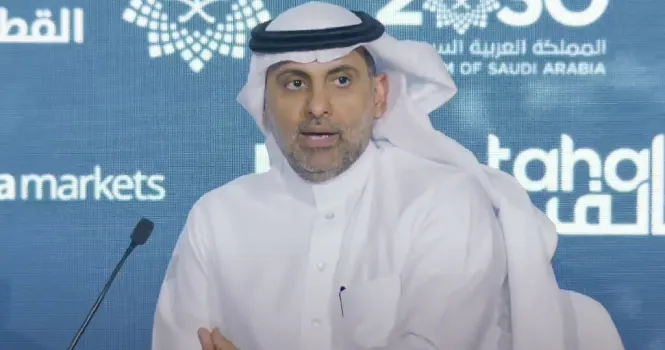 “الصحة القابضة”: لا مساس بالرواتب.. واستمرار العلاج المجاني