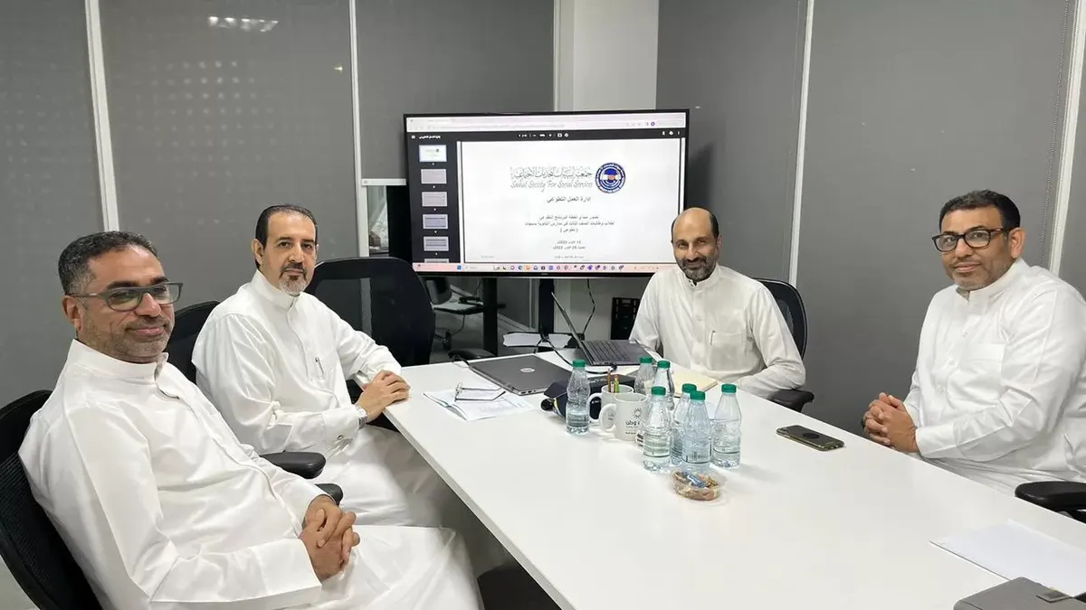 سيهات.. «تطوعي سعادة» يضع خطط طلاب الثانوية