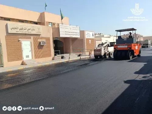 بلدية القطيف: سفلتة 140 ألف متر في حزم أم الساهك