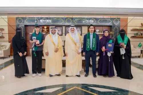 أمير الشرقية يهنئ طلاب “التدريب التقني” الفائزين بمعرض سنغافورا