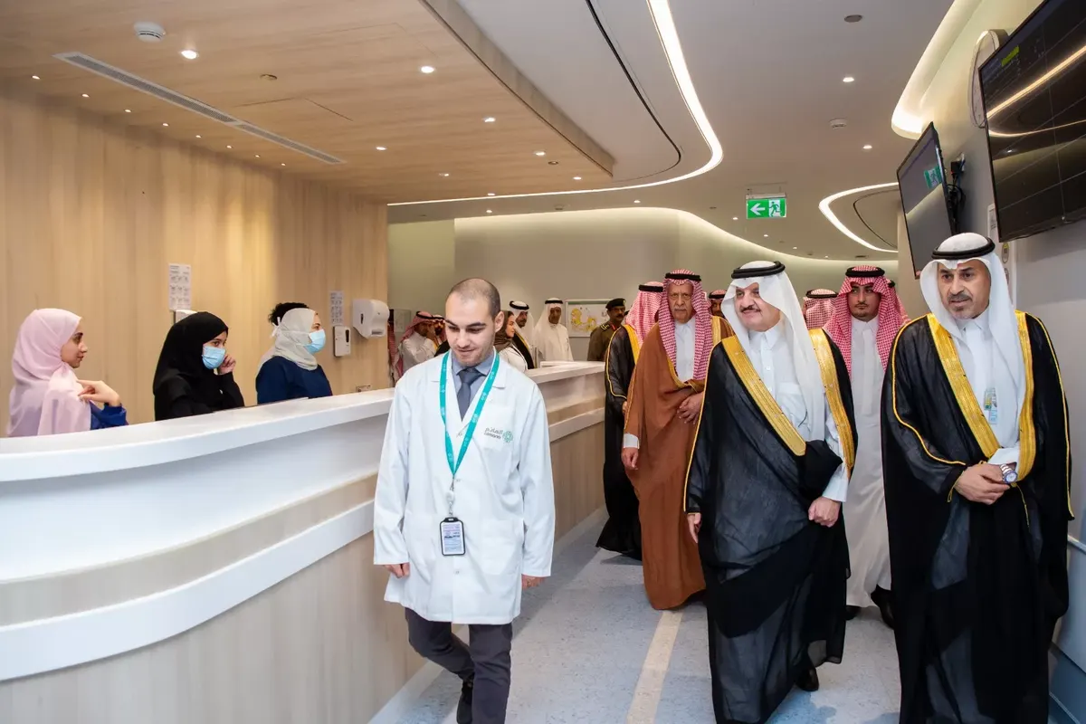 أمير الشرقية يفتتح مستشفى المانع في “عزيزية” الدمام