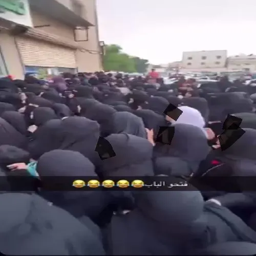 صفوى.. هجمة نسوان تتسبب في إغلاق محل