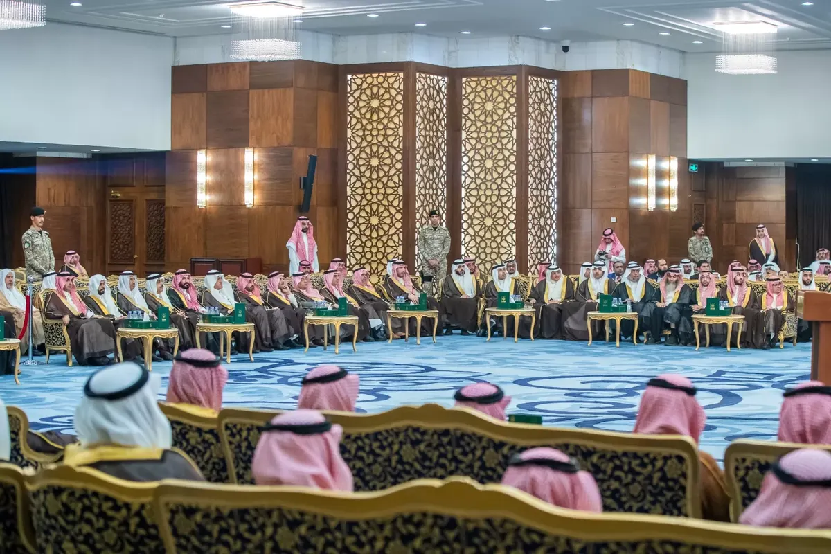 الأمير سعود بن نايف يكرم الشباب المخترعين في “الاثنينية” الأسبوعي