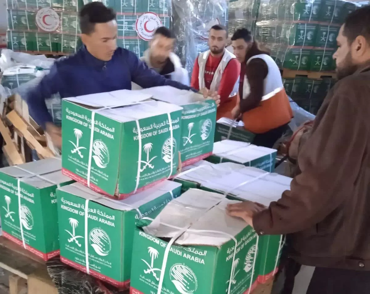 “سلمان للإغاثة”: 326 شاحنة من المساعدات الإنسانية لقطاع غزة