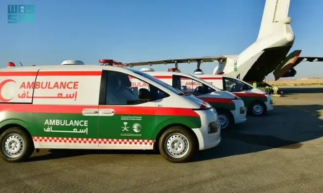 الطائرة السعودية الثامنة لاغاثة غزة تصل العريش