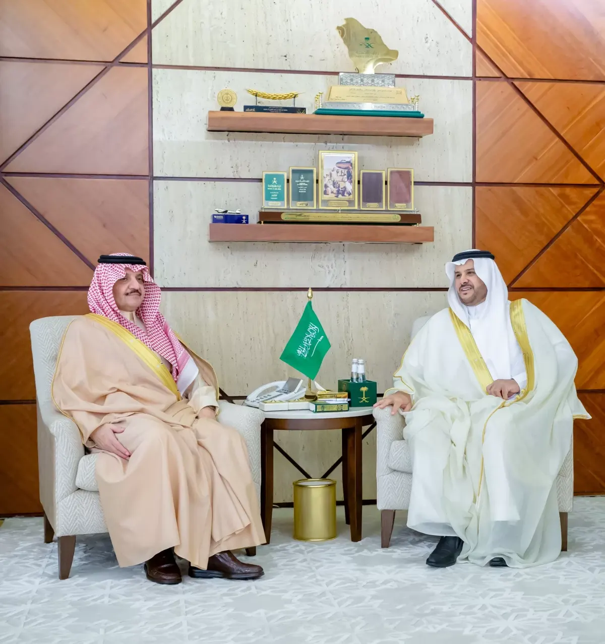 استقبله الأمير سعود.. “الحربي” رئيساً لجامعة حفر الباطن