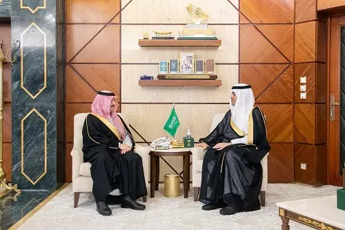 أمير الشرقية يطلع على منتجات شركة الوقود الحيوي