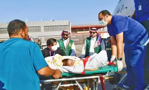 التوأم السيامي الإرتيري “أسماء وسمية ” يصل إلى الرياض