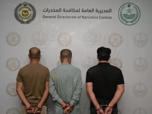 جدة.. إحالة 3 تجار “هيروين” و “شبو” إلى النيابة
