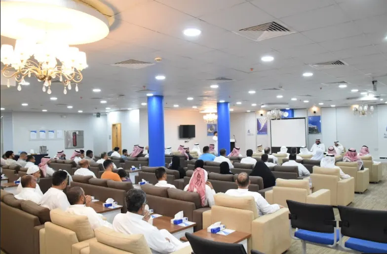مطالب بتوحيد القرارات الحكومية.. وإعادة النظر في آلية رصد المخالفات ليلة “فضفضة” تنفض متاعب الصيادين في مجلس أعمال القطيف