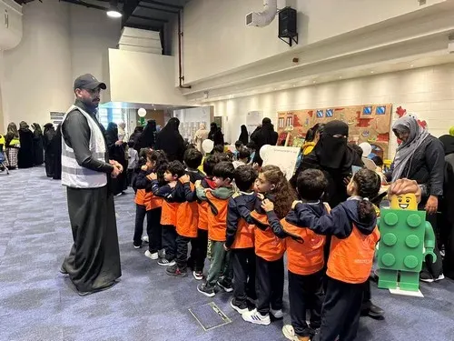 400 طفل يتجولون في معرض “حكايات واكتشافات” بسايتك