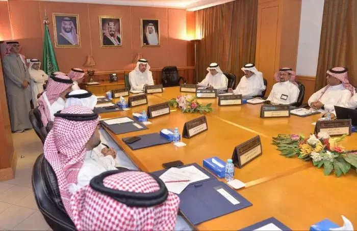 “محلي القطيف” يبحث الاستفادة من أراضي البيئة والبلدية للمشروعات الخدمية