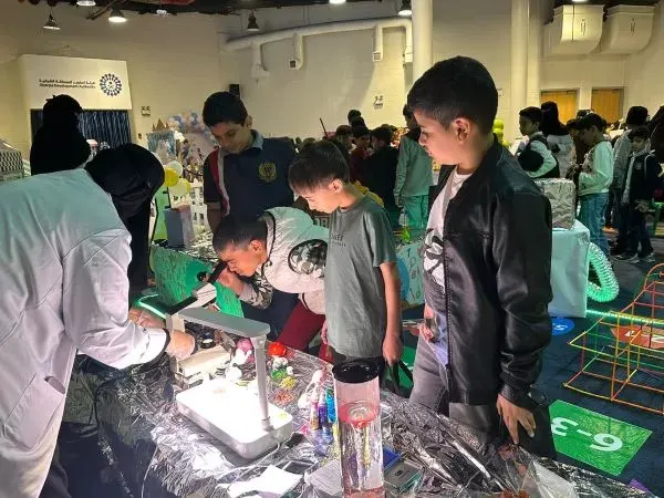 الدمام: معرض “حكايات واكتشافات” يختتم فعالياته بـ ٧٠٠ زائر