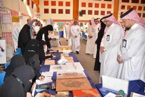 مدارس القطيف” تحتفي بـ”العربية” لغة الشعر والفنون