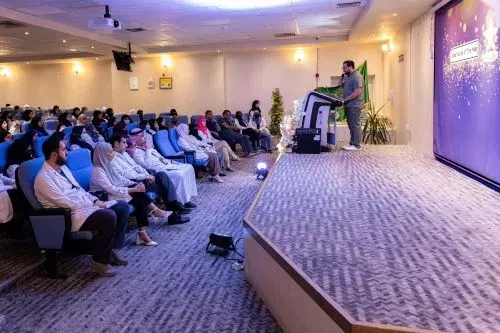 أسماء] شبكة القطيف تصبّح 50 ممرضاً وطبيباً بـ “التكريم”