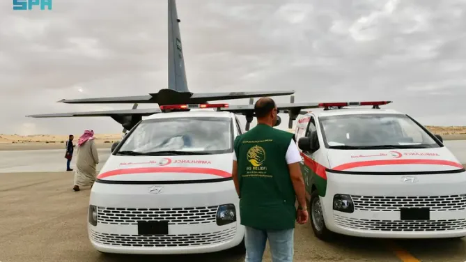 الطائرة السعودية الـ25 تصل العريش لإغاثة غزة