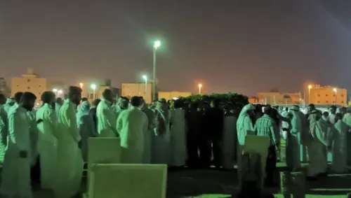 العوامية تودع المعلمة صديقة آل خزعل إلى مثواها الأخير
