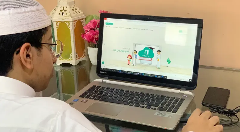 بعد تعطل ساعات.. منصة “مدرستي” تعود إلى العمل