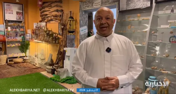 جمع المحتويات على مدار 55 سنة مدفع من الحرب العالمية الأولى في القطيف