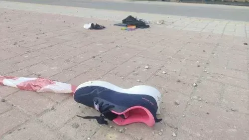 حادث الرامس.. شاهدة عيان: كان هذا الصغير هائماً على وجهه
