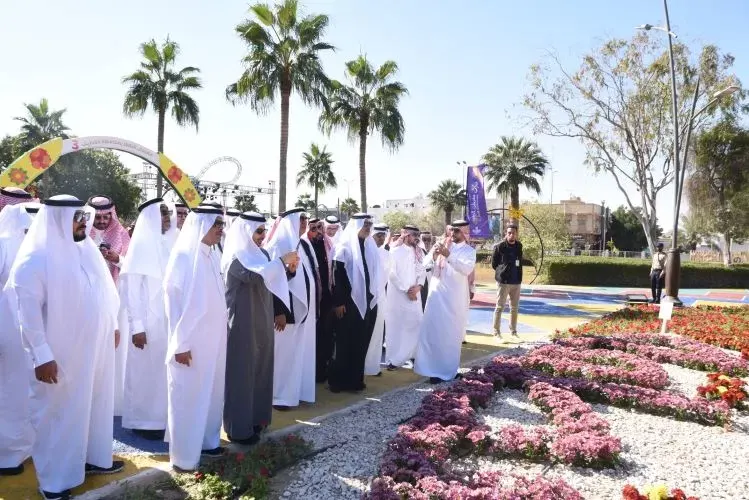 الجبير ووكلاء الأمانة في “مهرجان الزهور”