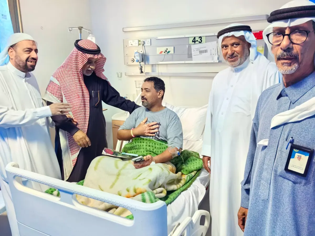 “خيرية تاروت” تزور مرضى “القطيف المركزي”