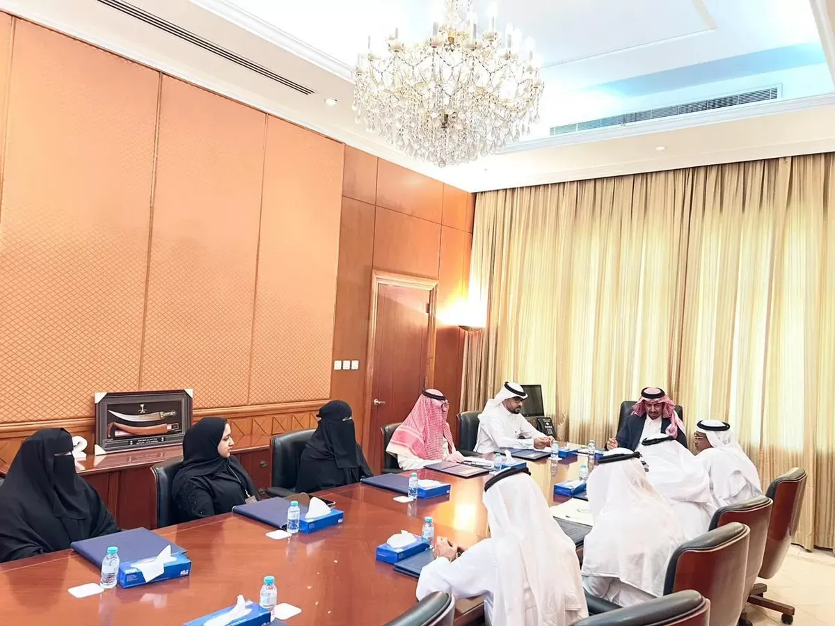 محافظ القطيف يطّلع على منجزات “تنمية الملاحة” وبرامجها
