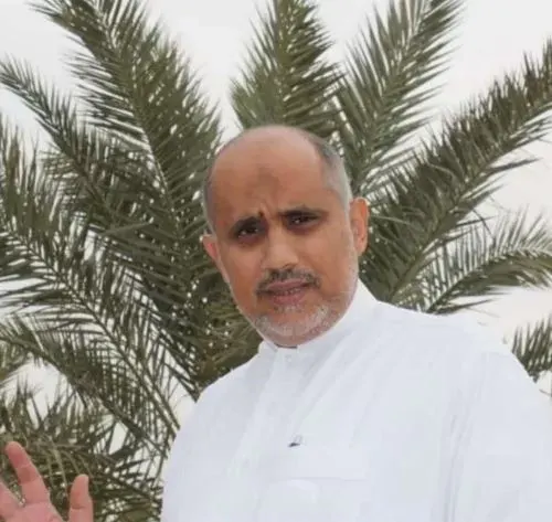 المعلم الصفّار مودعاً أصدقاءه: كلمة طيبة خيرٌ من قبلة على جبين ميت