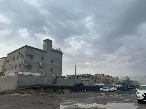 أمطار في القطيف.. والبلدية تؤكد استعدادها