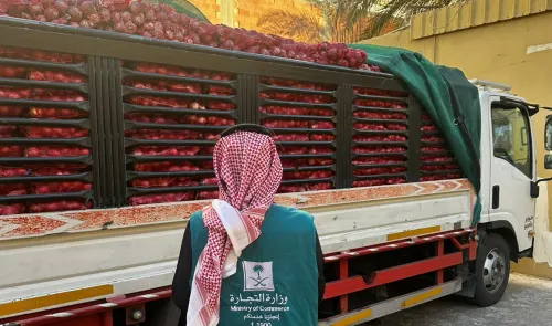تبوك والباحة.. سقوط عصابتيْ بصل وزيوت مغشوشة