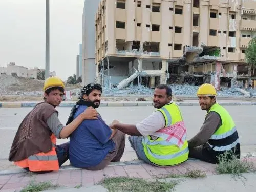 فيديو] عمارة “حارة رحّال” ترفض السقوط..!