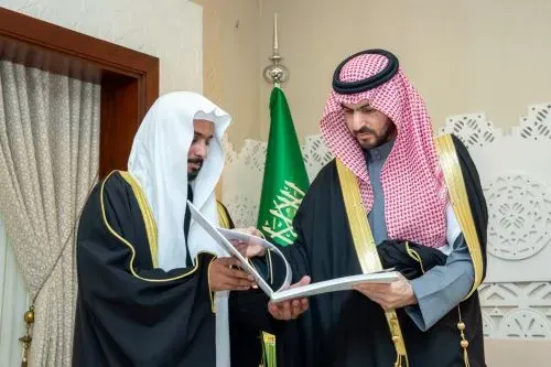 نائب أمير الشرقية يطلع على برامج فرع “الأمر بالمعروف”