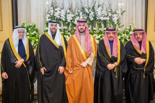 نائب أمير الشرقية يُشرّف حفل زواج “الدوسري” و”الزامل”